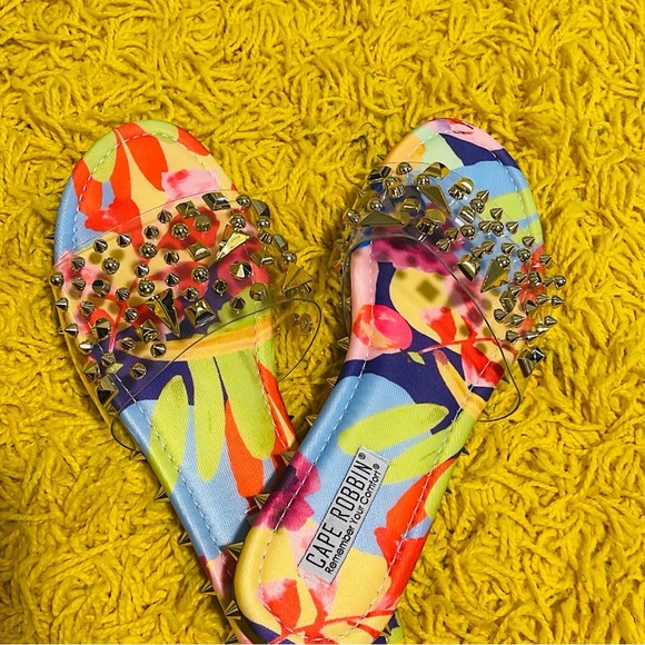 Print Sandal spike, clear wide toe band, flat slides, brand -Cape Ribbon - Picture 2 of 2